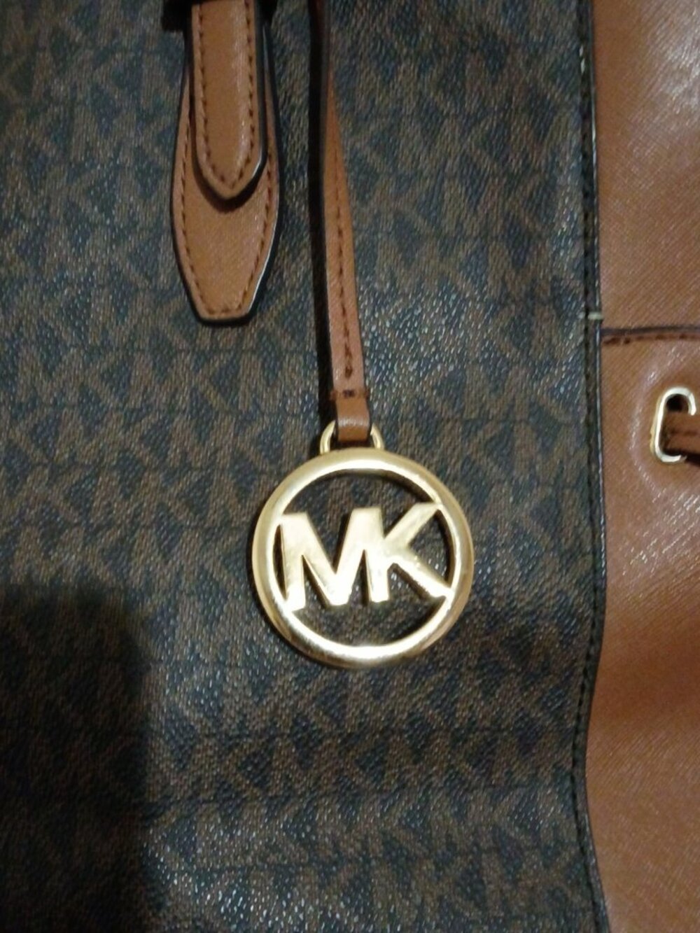 Michael Kors Women Gilly Large Signature Travel Drawstring Tote Bags Brown - Picture 3 of 16